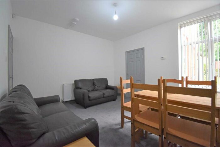 5 Bedroom Terraced House To Rent In Raddlebarn Road Selly Oak, B29