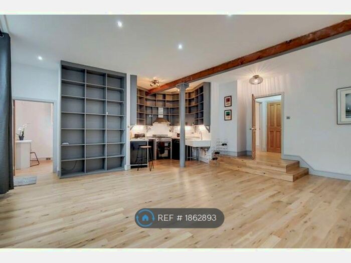 2 Bedroom Flat To Rent In Munton Road, London, SE17