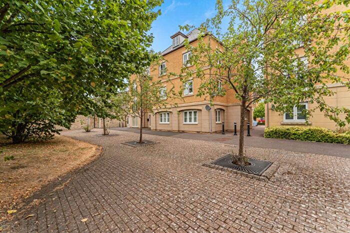 2 Bedroom Flat For Sale In Priory Mill Lane, Witney, OX28