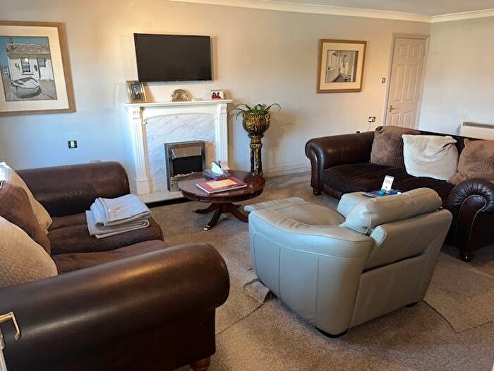 2 Bedroom Flat To Rent In Wortley Road, Christchurch, BH23