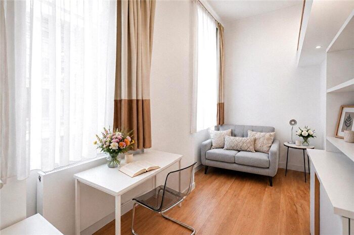 Apartment To Rent In Princess Beatrice House, Chelsea, London, SW10