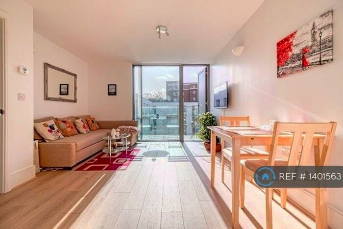 1 Bedroom Flat To Rent In Highbury Stadium Square, London, N5