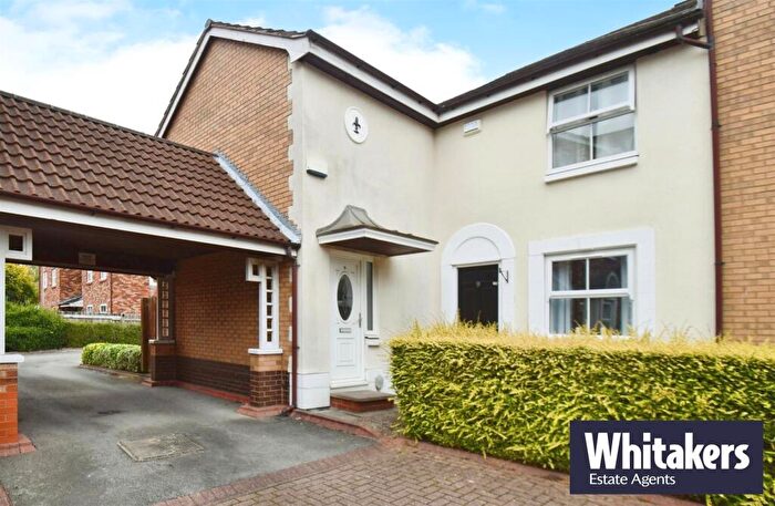 3 Bedroom End Of Terrace House To Rent In Lealholme Court, Howdale Road, Hull, HU8