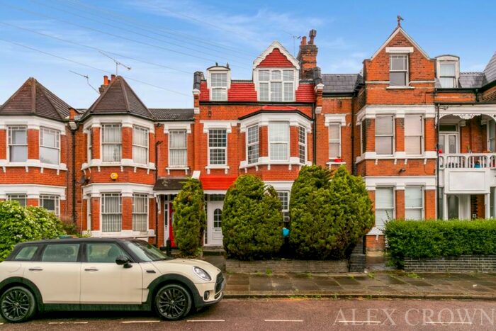 6 Bedroom Terraced House To Rent In Braemar Avenue, Bounds Green, N22