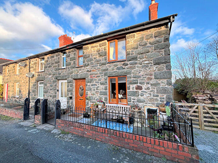 2 Bedroom End Of Terrace House For Sale In Arosfa, Llwyngwril, Gwynedd, LL37