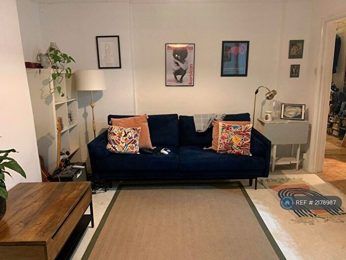 1 Bedroom Flat To Rent In Garden, London, E8