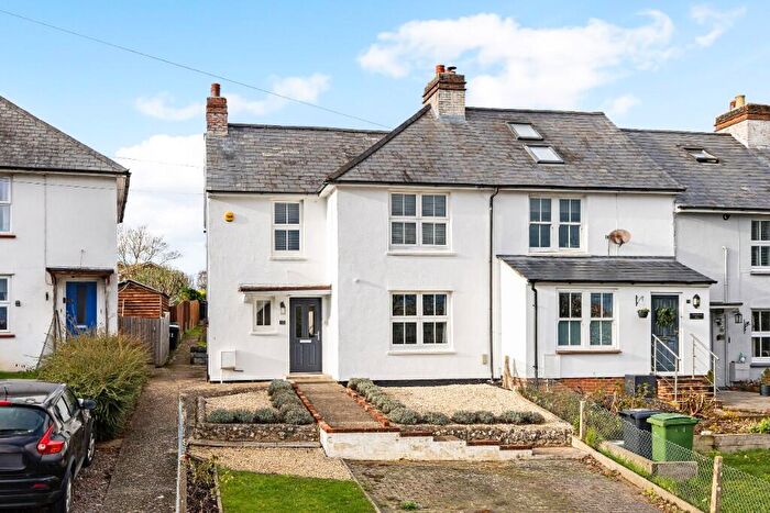 3 Bedroom Semi Detached House For Sale In Atherton Crescent, Hungerford, Berkshire, RG17