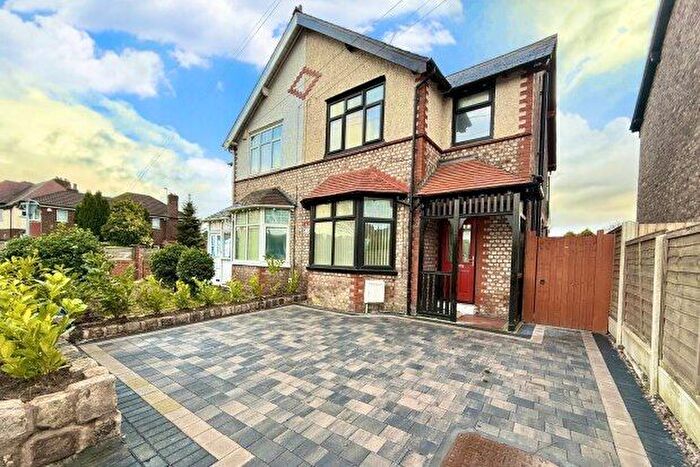 3 Bedroom Semi-Detached House To Rent In Hale Road, Altrincham, WA15