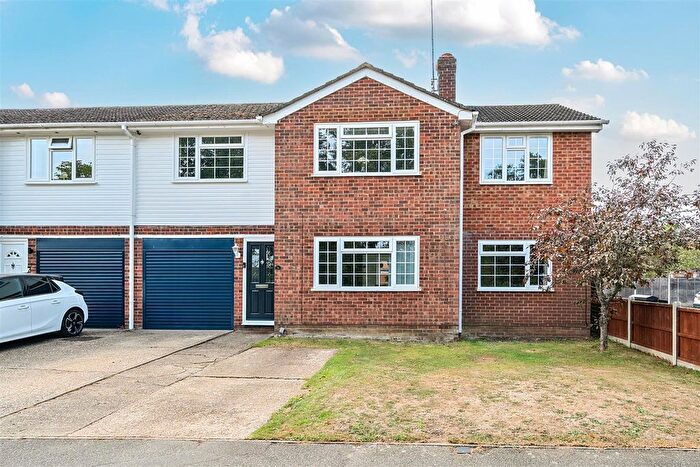 4 Bedroom Semi-Detached House For Sale In Christchurch Drive, Blackwater, GU17