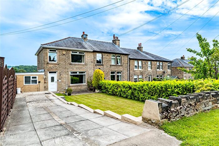3 Bedroom End Of Terrace House For Sale In Norton Terrace, Stocksmoor, Huddersfield, West Yorkshire, HD4
