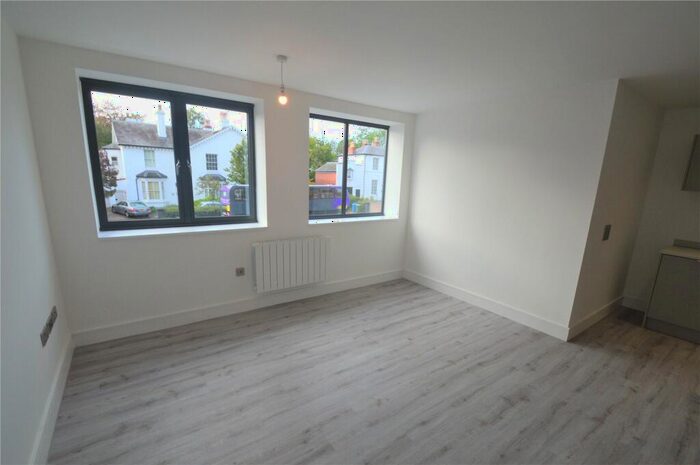 1 Bedroom Flat To Rent In Newland House, - Hagley Road, Birmingham, West Midlands, B16