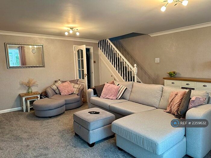 3 Bedroom End Of Terrace House To Rent In Bridgeacre Gardens, Coventry, CV3