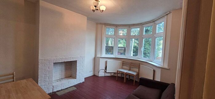 1 Bedroom Maisonette To Rent In River Garden, TW14