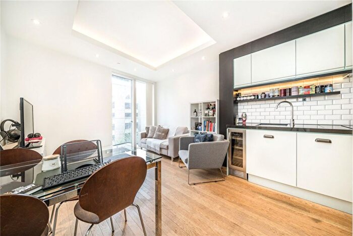1 Bedroom Flat To Rent In Cobblestone Square, Wapping, E1W