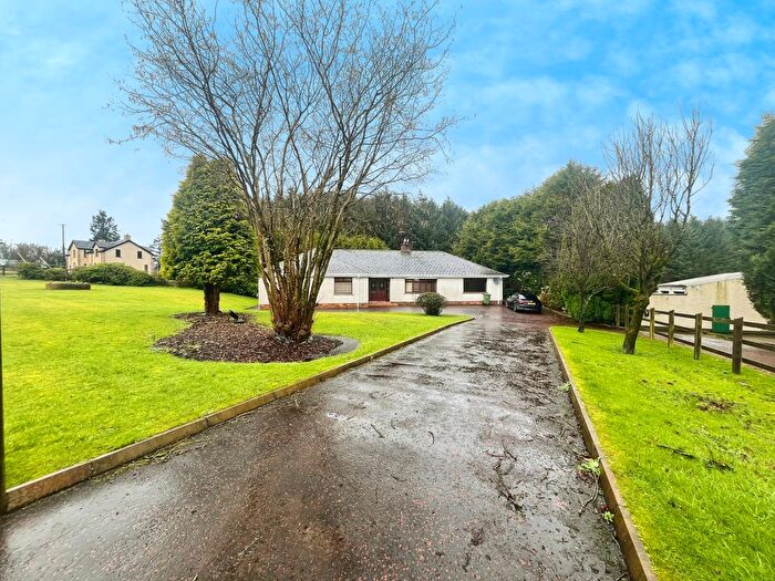 4 Bedroom Bungalow To Rent In Lough Road, Lisburn, BT28