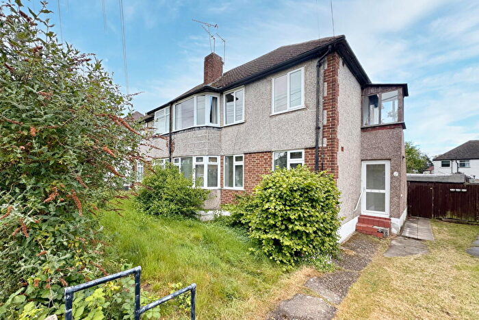 2 Bedroom Maisonette For Sale In Robinhood Green, Orpington, BR5