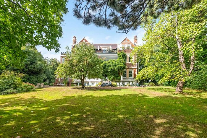 3 Bedroom Flat For Sale In Sydenham Hill, London, SE26