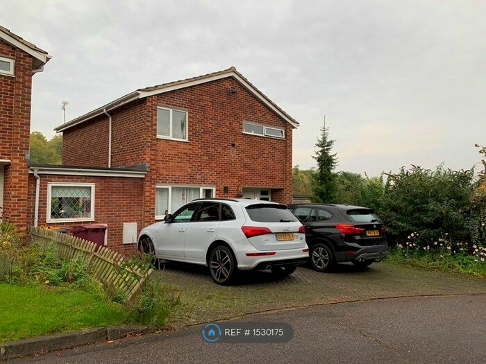 5 Bedroom Detached House To Rent In Galsworthy Drive, Caversham, Reading, RG4