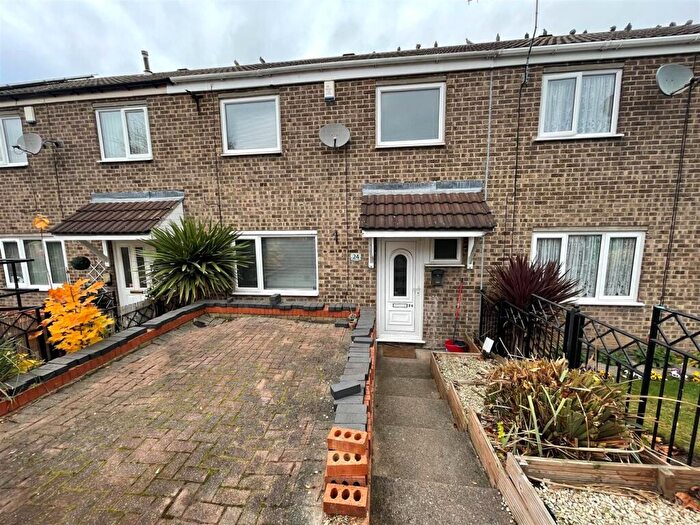 3 Bedroom Terraced House To Rent In Chichester Close, Top Valley, Nottingham, NG5