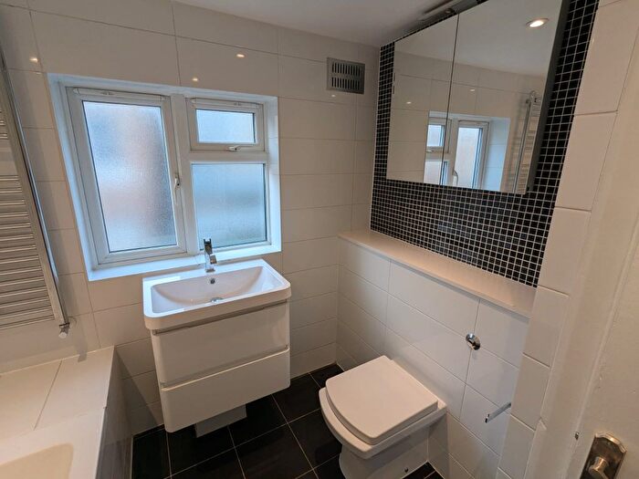 1 Bedroom Flat To Rent In Victoria Road, Kilburn, NW6