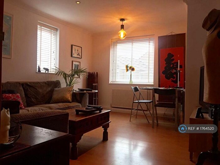 1 Bedroom Flat To Rent In Manor Place, London, SE17