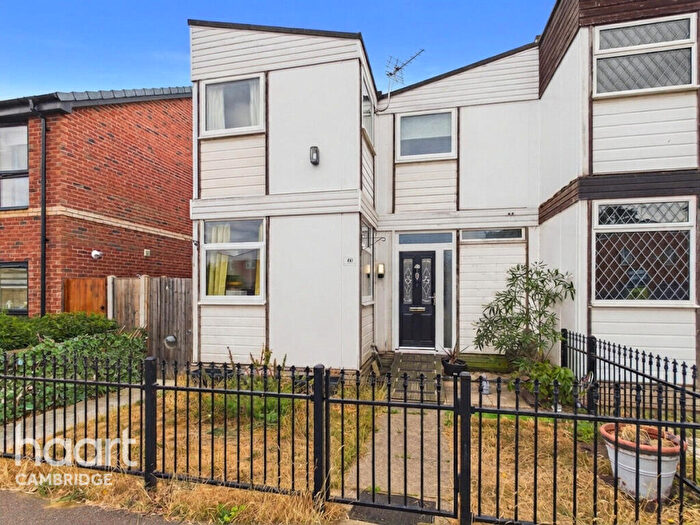 3 Bedroom Semi-Detached House For Sale In Cameron Road, Cambridge, CB4