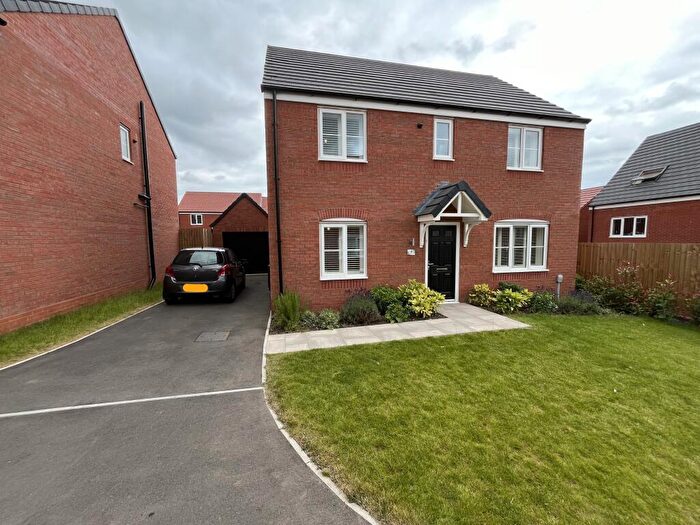 4 Bedroom Detached House To Rent In Farmhouse Close, Burton-On-Trent, DE13