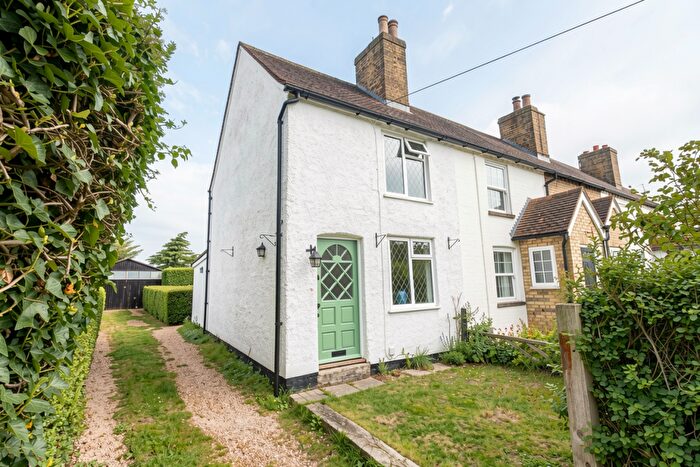 2 Bedroom End Of Terrace House For Sale In South Road, Baldock, SG7