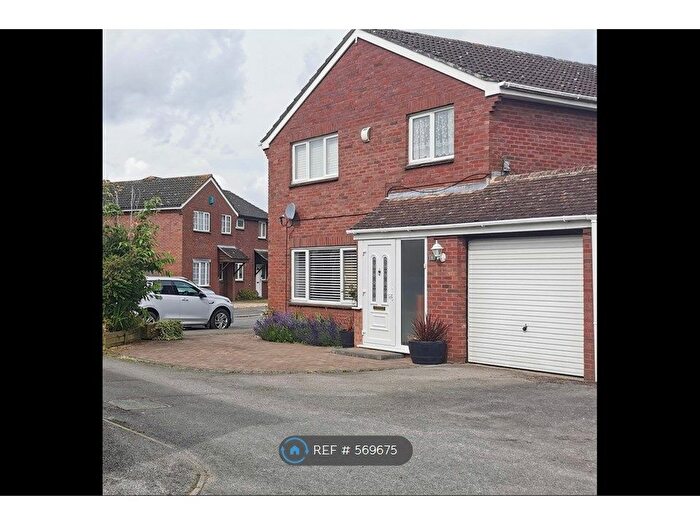 4 Bedroom Detached House To Rent In Settrington Close, Lower Earley, Reading, RG6