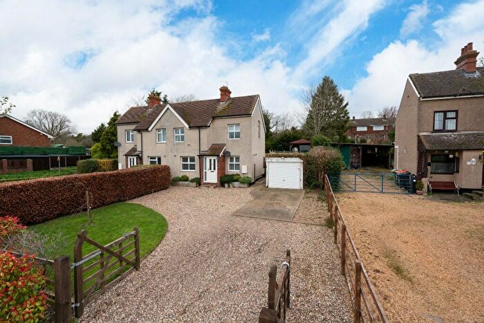 2 Bedroom Semi-Detached House For Sale In Castle Hill Road, Totternhoe, LU6