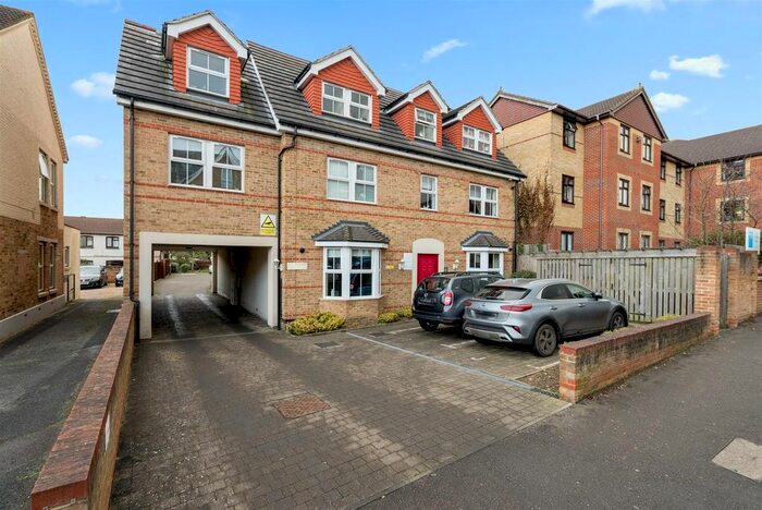2 Bedroom Flat To Rent In Hatherley Road, Sidcup, DA14