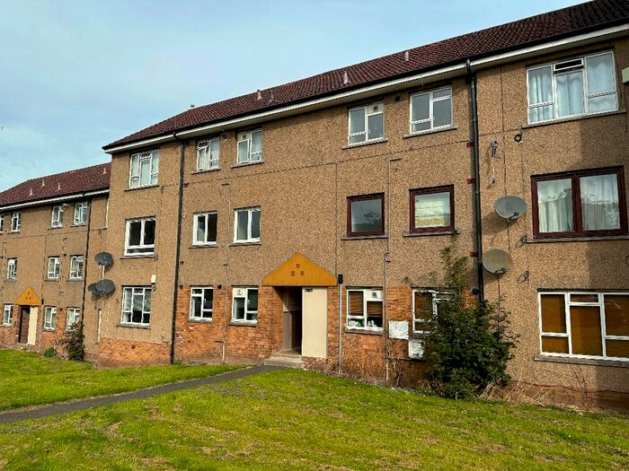 2 Bedroom Flat To Rent In Forth Crescent, Menzieshill, Dundee, DD2
