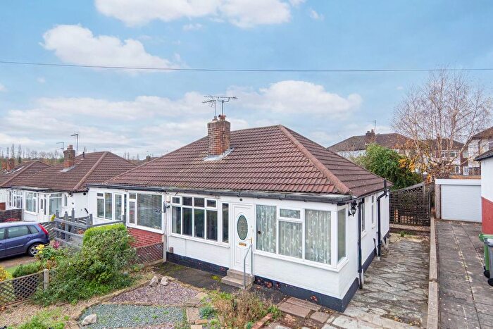2 Bedroom Bungalow For Sale In Vesper Gardens, Leeds, LS5