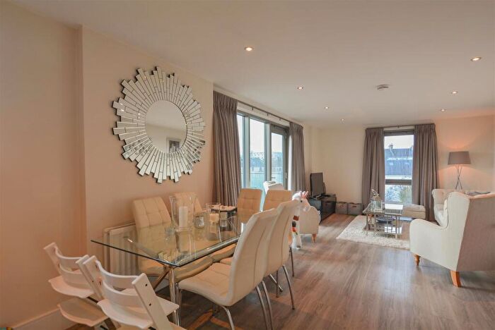 2 Bedroom Apartment To Rent In The Summit, Bournemouth, Dorset, BH2