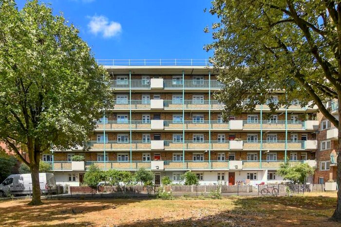 3 Bedroom Apartment To Rent In Sidney House, Old Ford Road, London, E2