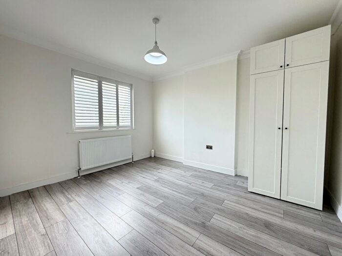 1 Bedroom Flat To Rent In Galpins Road, Thornton Heath, CR7