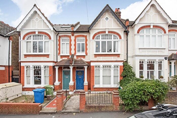 1 Bedroom Apartment To Rent In Holmdene Avenue, Herne Hill, London, SE24