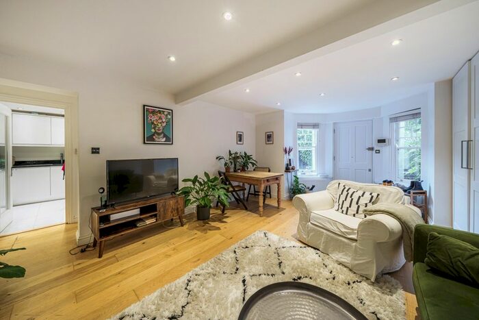 2 Bedroom Flat To Rent In Wolseley Road, London, N8