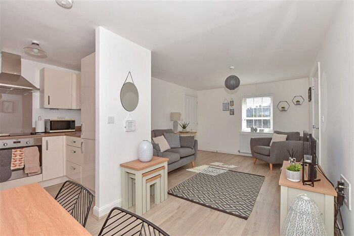 1 Bedroom Property For Sale In Easington Place, Aylesham, Canterbury, Kent, CT3