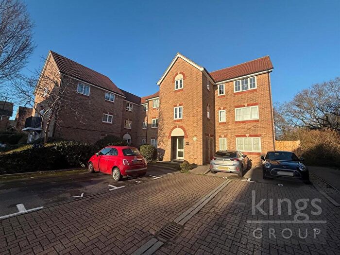 2 Bedroom Flat For Sale In Osprey Road, Waltham Abbey, EN9