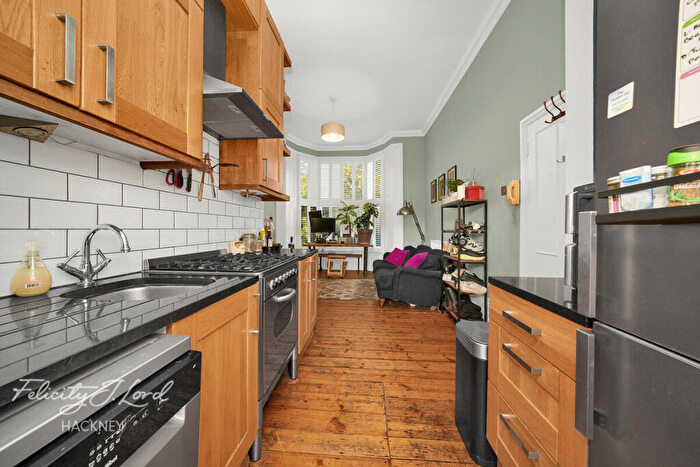 1 Bedroom Flat For Sale In Shacklewell Lane, London, E8