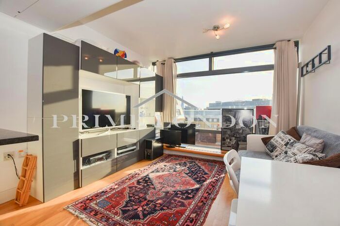 1 Bedroom Flat To Rent In Parliament View Apartments, Albert Embankment, London, SE1