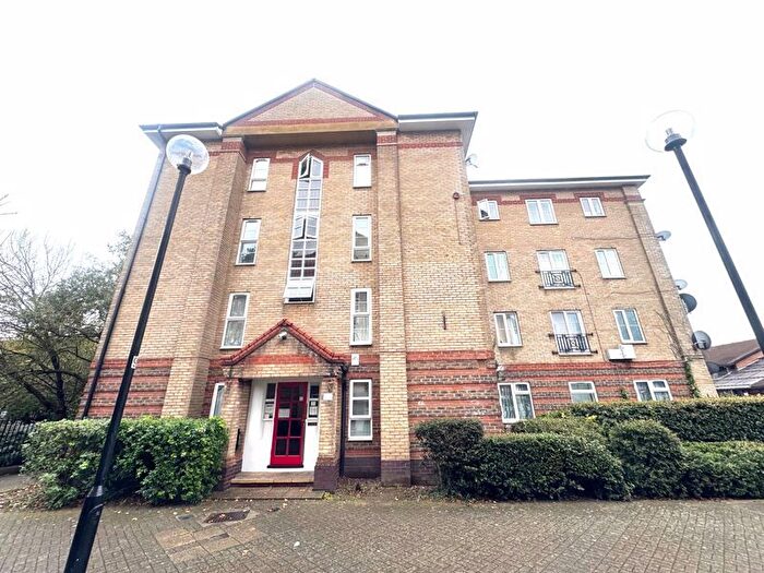 2 Bedroom Flat To Rent In Tollgate Road, London, E6