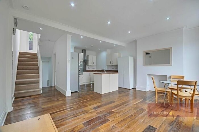 2 Bedroom Maisonette To Rent In Carthew Villas, Hammersmith, W6