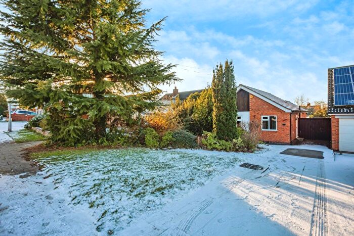 3 Bedroom Bungalow For Sale In Boxley Drive, West Bridgford, Nottingham, NG2