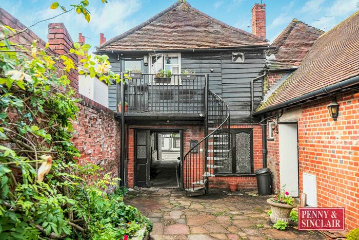 1 Bedroom Flat To Rent In Hart Street, Henley-On-Thames, RG9