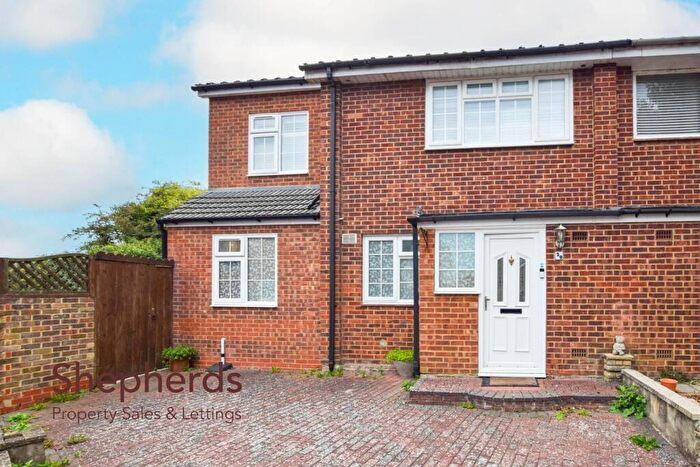 5 Bedroom End Of Terrace House For Sale In Cowles, West Cheshunt, EN7