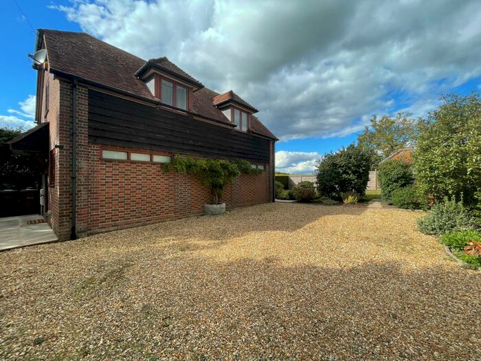 2 Bedroom Cottage To Rent In Flexford Road, North Baddesley, SO52