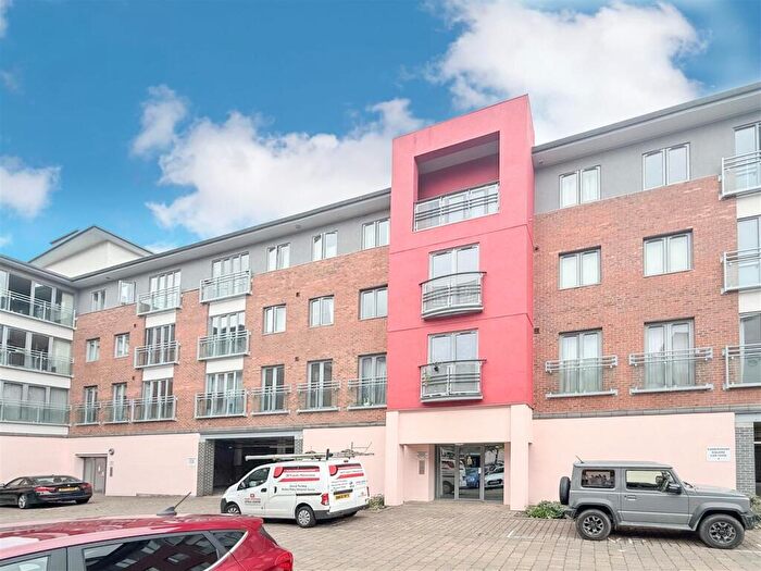 1 Bedroom Flat To Rent In Worsdell Drive, Gateshead, NE8