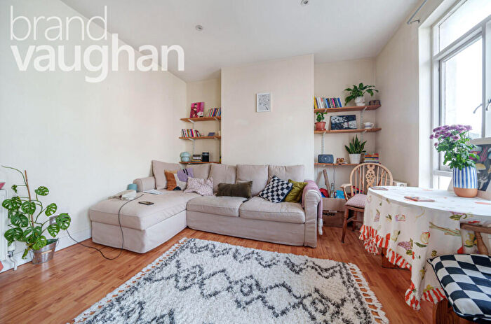 2 Bedroom Flat To Rent In Hova Villas, Hove, East Sussex, BN3